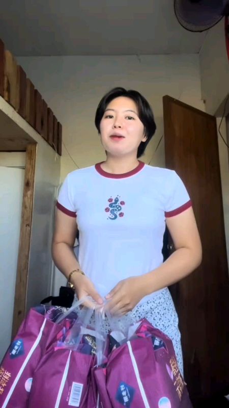 Hindi kna matatagusan dahil dito  😍 #FreeCoinsInShopeeVideo #MasMuraSaShopee