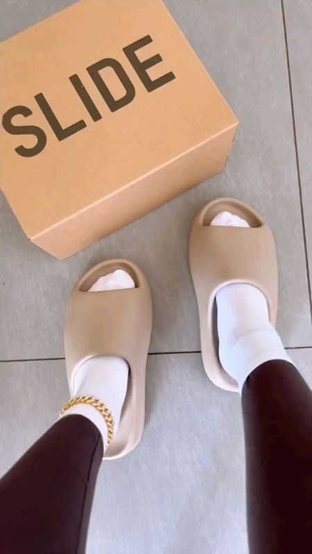 Slippers 💖 #FreecoinsInShopeeVideo #ShopeeBudol #affordable #MasMurasaShopee #sale #ShopeeFinds #trending