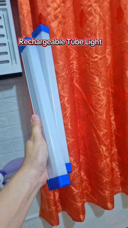 Emergency light.Last up to 8hrs.Rechargeable tube light. #emergencylight #Rechargeablelight #tubelight #ledlight #rechargeableledlight