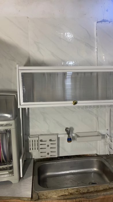Maaliwalas talaga tingnan pag ganito yung lagayan ng plato. #dishrack #dishrackorganizer #dishrackcabinet #dishdrainer