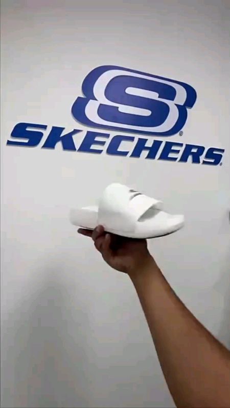 #stitch with saryoua14 #Skéchers Hyper Burst Slides Sandals Men slippers Size 40-45#MasMuraSaShopee