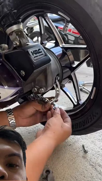 #duet with ryanjaictin Check out CNC Brake Arm For HONDA / Yamaha Made In Thailand #shopeevideo #trending