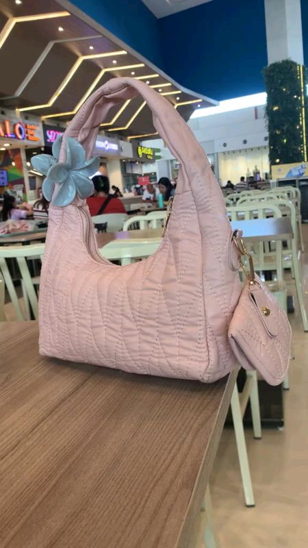 Buy na habang may stocks pa!! #Fashion #payday #sale #womenbag #FreeCoinsInShopeeVideo #MasMuraSaShopee #fyp #trending #viral #buynow
