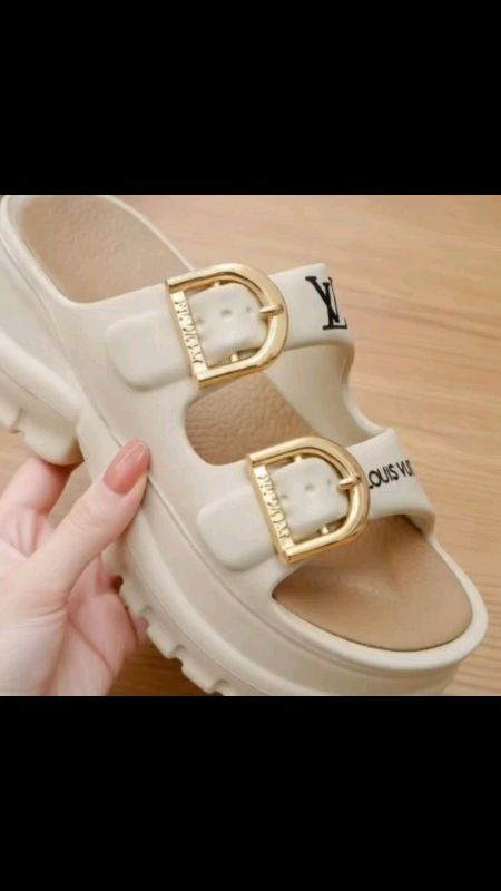High cut sandalsa