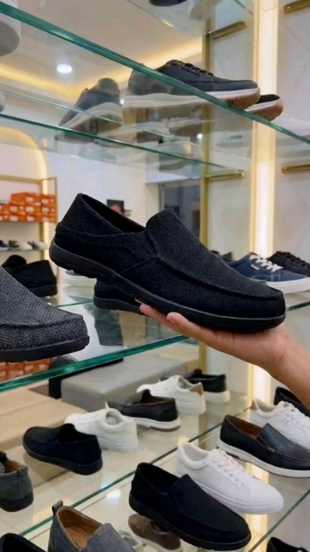 New Loafers shoes men's linen breathable casual soft canvas slip on shoes.#loafers #shoes #MasMuraSaShopee #ShopeePHPaydaySale #checkoutna #fyp