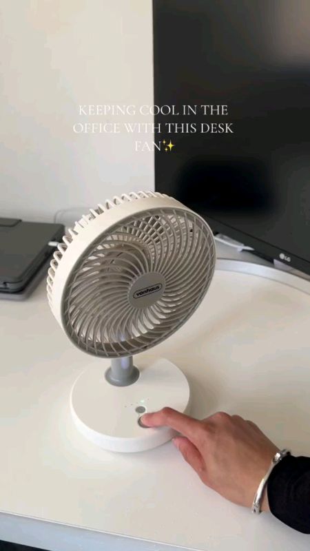 Telescopic Retractable Mini Desk Fan USB Rechargeable 3 Speed Portable Folding Electric Cooling Fan