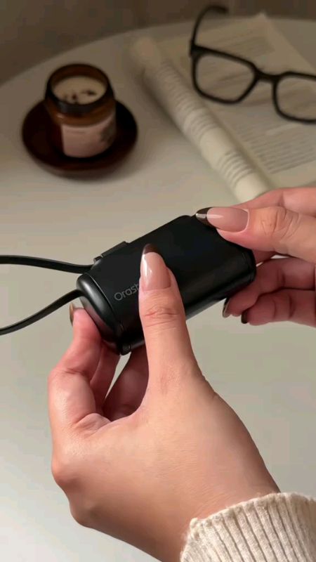 #Orashare #orasharepowerbank #minipowerbank #PCM05 #builtin #sale #shopeefinds #shopeeVideo #paydaysale #MasMuraSaShopee #shopee
