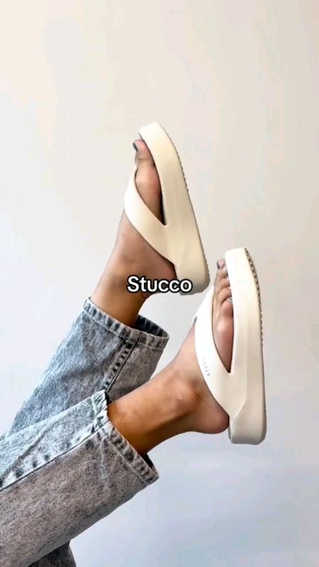 #crocs GETAWAY PLATFORM flip in #Getaway#platform#flipIn#FYP #💯✅❤️ #MASMURASASHOPEE #HUGOTSASHOPEE #freecoinsInShopeevideo #ShopeePHPaydaySale