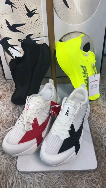 #XTEP 2000km 5.0 pro men #fyp #freecoinsInshopeevideo #XTEP💯✅ #CUSHIONING #RUNNINGSHOES #quality💯✅ #reboundshock #promen #2000km5 #masmurasashopee