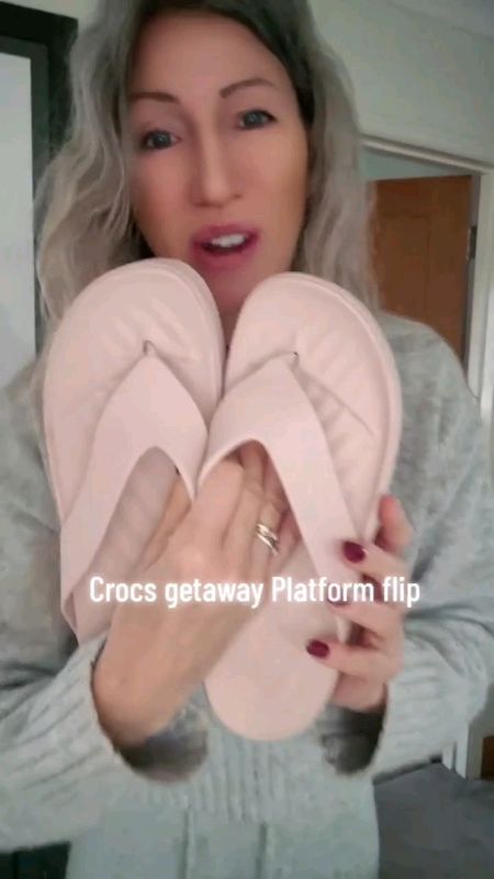 #crocs GETAWAY PLATFORM flip in #Getaway#platform#flipIn#FYP #💯✅❤️ #MASMURASASHOPEE #HUGOTSASHOPEE #freecoinsInShopeevideo #ShopeePHPaydaySale