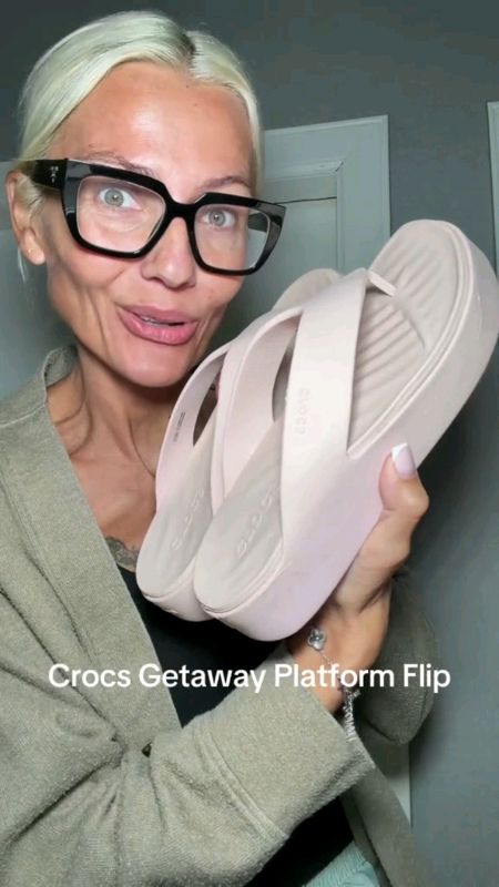 #crocs GETAWAY PLATFORM flip in #Getaway#platform#flipIn#FYP #💯✅❤️ #MASMURASASHOPEE #HUGOTSASHOPEE #freecoinsInShopeevideo #ShopeePHPaydaySale