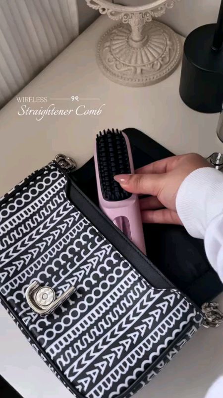#hairstraightener #Wireless #cordless #straighteningcomb #shopeeVideo #FreeCoinsInShopeeVideo #shopee #fyp #MasMuraSaShopee #shopeefinds