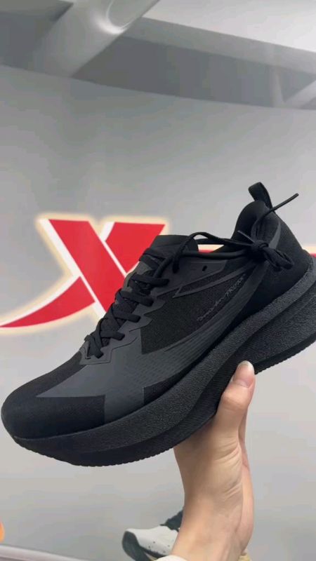 #XTEP 2000km 5.0 Pro men #xtep💯✅ #fyp #freecoinsInshopeevideo #CUSHIONING #RUNNINGSHOES #quality💯✅ #reboundshock #promen #2000km5 #masmurasashopee