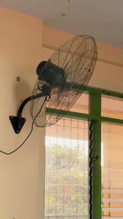 Industrial Wall Fan. Matibay at malakas! #industrialwallfan #teacher #school #fan #electricfan