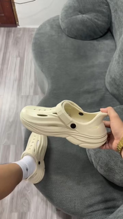 #FreeCoinsInShopeeVideo #MasMuraSaShopee #fyp #viral #trending #affordable #clogshoes#slipper