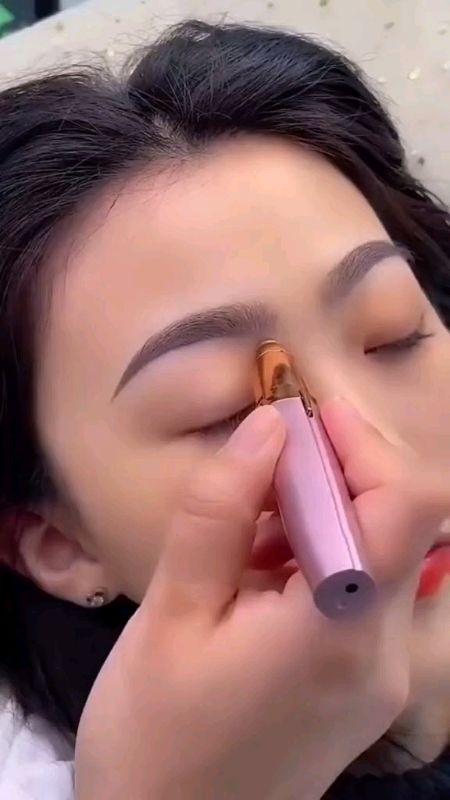 #eyebrowtimmer