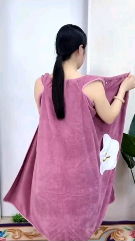 Wearable bathrobe! #wearablebathrobe #bathrobe #ShopeePHPaydaySale #MasMuraSaShopee #recommendation #muratoday