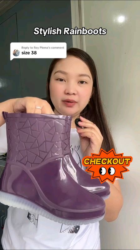 Women's Fashionable Rain Boots Mid-calf Rain Shoes #FreeCoinsInShopeeVideo #MasMuraSaShopee #rainboots #boots #rainshoes