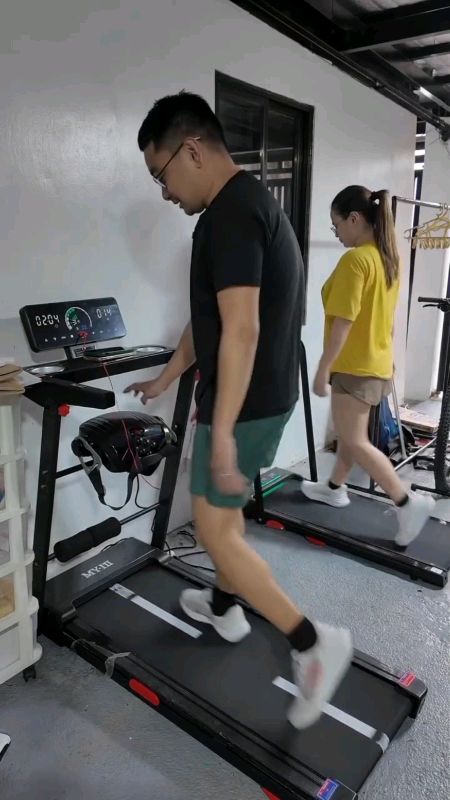 Lowest Price Foldable Treadmill #MasMuraSaShopee #treadmill #walkingpad #trending #highlights #ShopeePHPaydaySale #spaylater