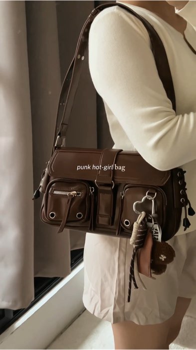 this shoulder bag > ? ang lakas ng dating! #bag #ellabag #shoulderbag #vintagebag #everydaybag #MasMuraSaShopee