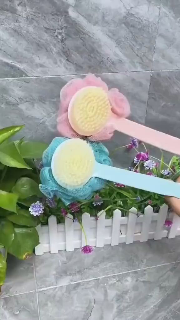2-in-1 long handle bath brush home spa massage brush#fyp #bathbrush #massagebrush #bathroom #shopeefinds #affordable #freeshipping #shopeeVideo