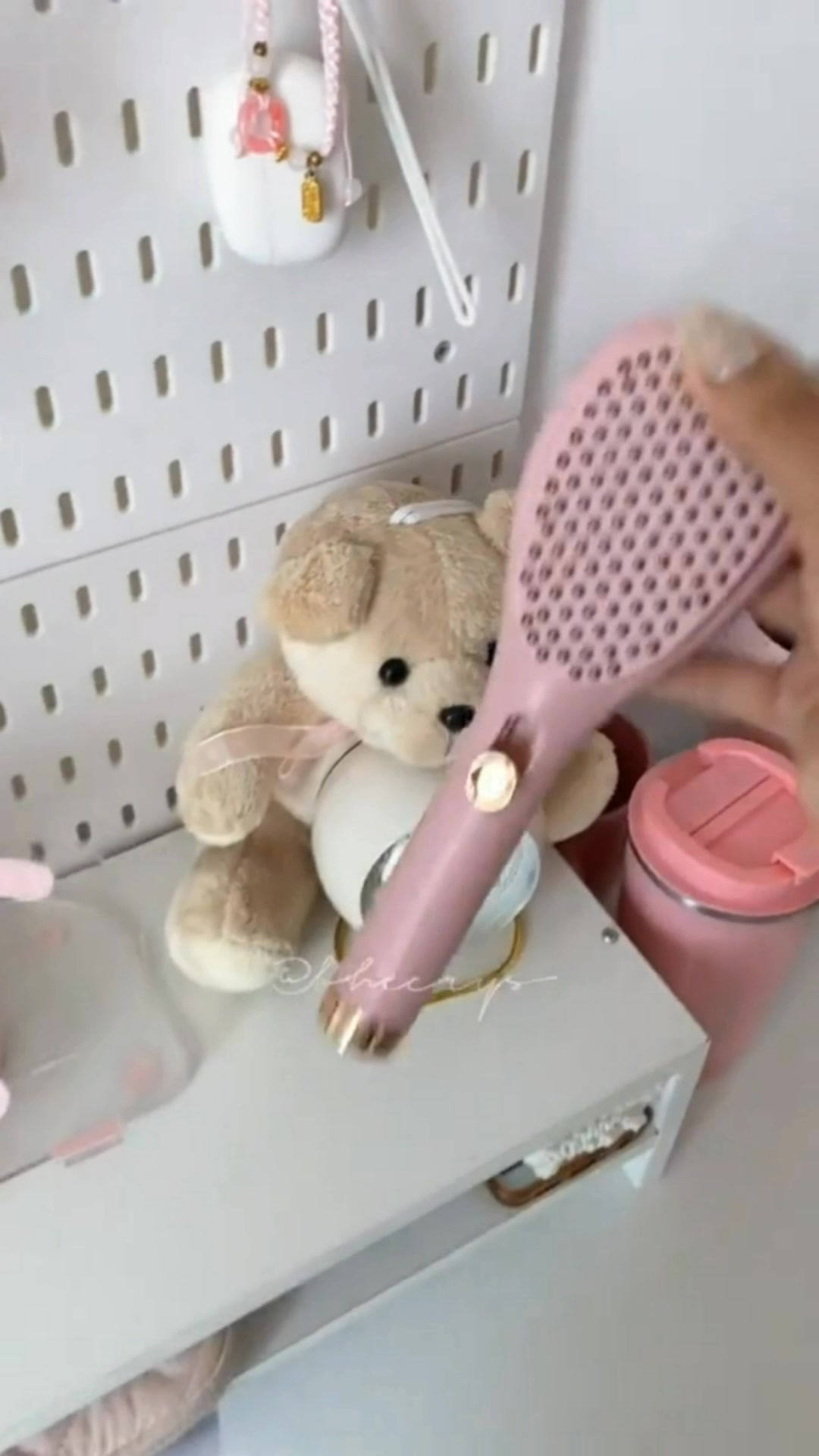 #FreeCoinsInShopeeVideo #magictcomb #scalpmassage #haircomb #antistatic #retractable #MasMuraSaShopee #viral #trending #foryou #musthave #fyp